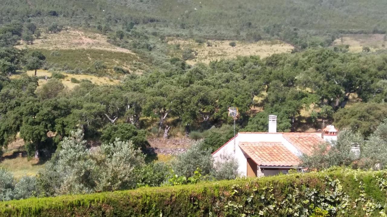 La Cabana Romantica De Llano Hotel Valencia de Alcantara Luaran gambar